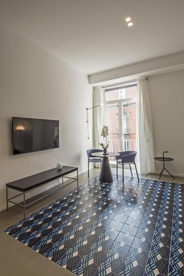 Toraldo Suites - Dimore Partenopee Наполи Екстериор снимка