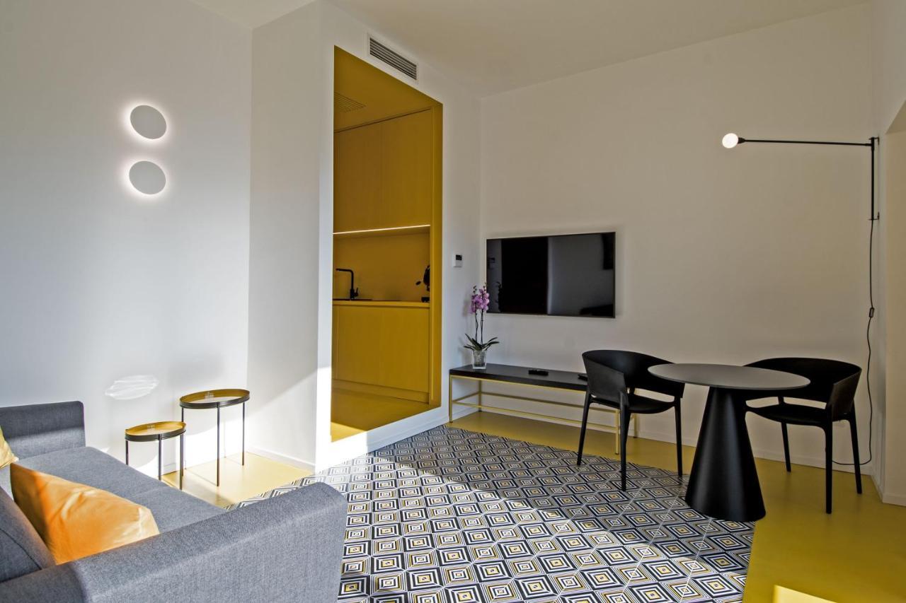 Toraldo Suites - Dimore Partenopee Наполи Екстериор снимка